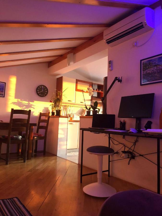 Lovely Place For Holiday 포레치 외부 사진